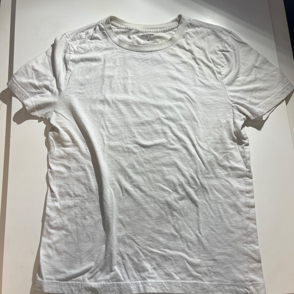 Arizona Jean Company White Short Sleeve Tee